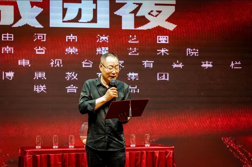 博思花藝婚慶教育，婚慶培訓(xùn)，花藝培訓(xùn)，插花培訓(xùn)，花藝師培訓(xùn)，主持人培訓(xùn)，商務(wù)主持人培訓(xùn)，花店運(yùn)營(yíng)培訓(xùn)，花店全系統(tǒng)營(yíng)銷，小白開花店，小白學(xué)主持，金璽棠婚慶酒店，金璽棠總部，鄭州金麻雀教育科技有限公司