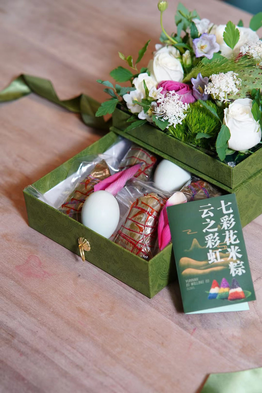 博思花藝婚慶教育，婚慶培訓(xùn)，花藝培訓(xùn)，插花培訓(xùn)，花藝師培訓(xùn)，主持人培訓(xùn)，商務(wù)主持人培訓(xùn)，花店運營培訓(xùn)，花店全系統(tǒng)營銷，小白開花店，小白學(xué)主持，金璽棠婚慶酒店，金璽棠總部，鄭州金麻雀教育科技有限公司
