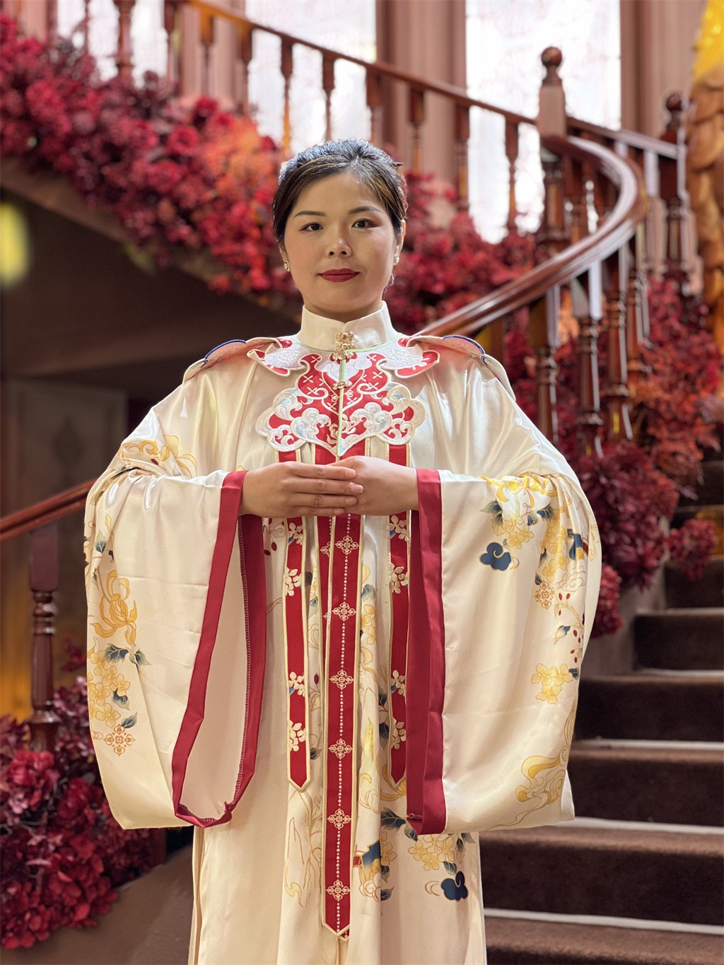 博思花藝婚慶教育，婚慶培訓，花藝培訓，插花培訓，花藝師培訓，主持人培訓，商務主持人培訓，花店運營培訓，花店全系統(tǒng)營銷，小白開花店，小白學主持，金璽棠婚慶酒店，金璽棠總部，鄭州金麻雀教育科技有限公司