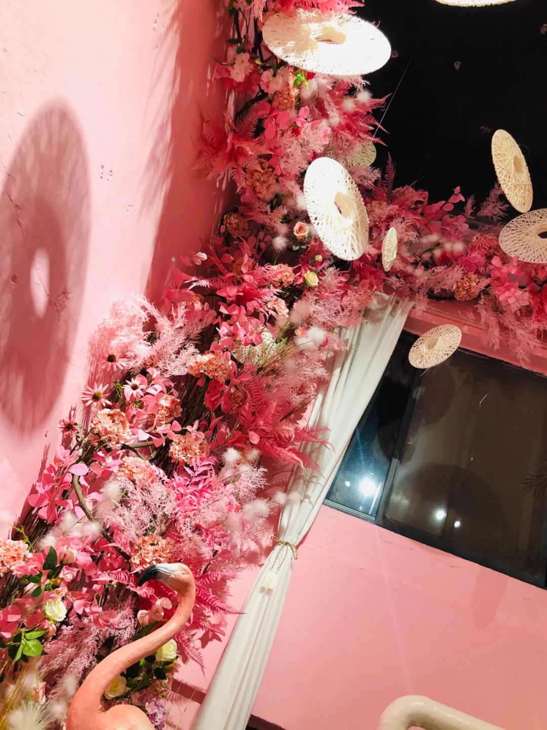 博思花藝婚慶教育，婚慶培訓，花藝培訓，插花培訓，花藝師培訓，主持人培訓，商務主持人培訓，花店運營培訓，花店全系統(tǒng)營銷，小白開花店，小白學主持，金璽棠婚慶酒店，金璽棠總部，鄭州金麻雀教育科技有限公司