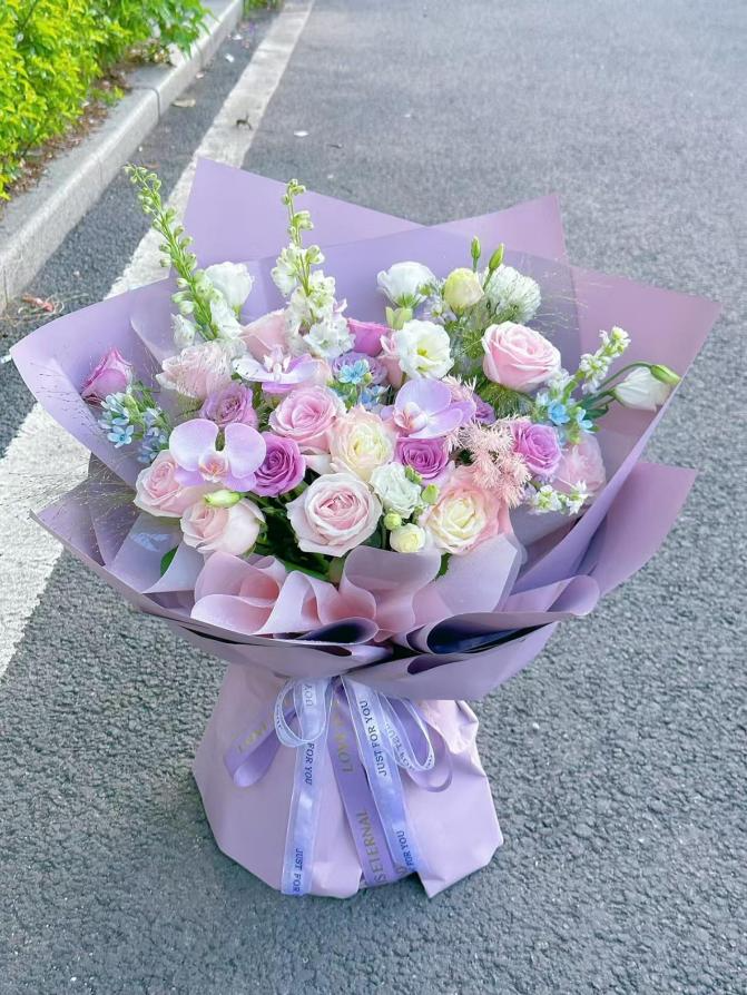 博思花藝婚慶教育，婚慶培訓，花藝培訓，插花培訓，花藝師培訓，主持人培訓，商務主持人培訓，花店運營培訓，花店全系統(tǒng)營銷，小白開花店，小白學主持，金璽棠婚慶酒店，金璽棠總部，鄭州金麻雀教育科技有限公司