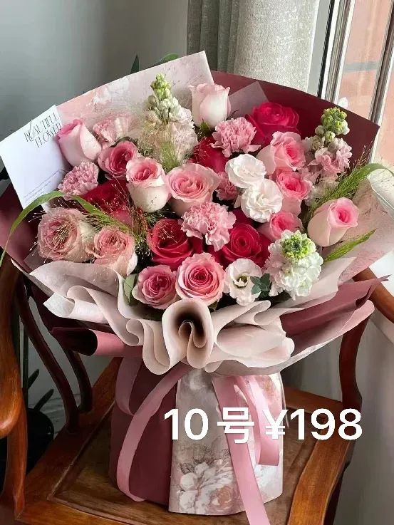 博思花藝婚慶教育，婚慶培訓(xùn)，花藝培訓(xùn)，插花培訓(xùn)，花藝師培訓(xùn)，主持人培訓(xùn)，商務(wù)主持人培訓(xùn)，花店運營培訓(xùn)，花店全系統(tǒng)營銷，小白開花店，小白學主持，金璽棠婚慶酒店，金璽棠總部，鄭州金麻雀教育科技有限公司